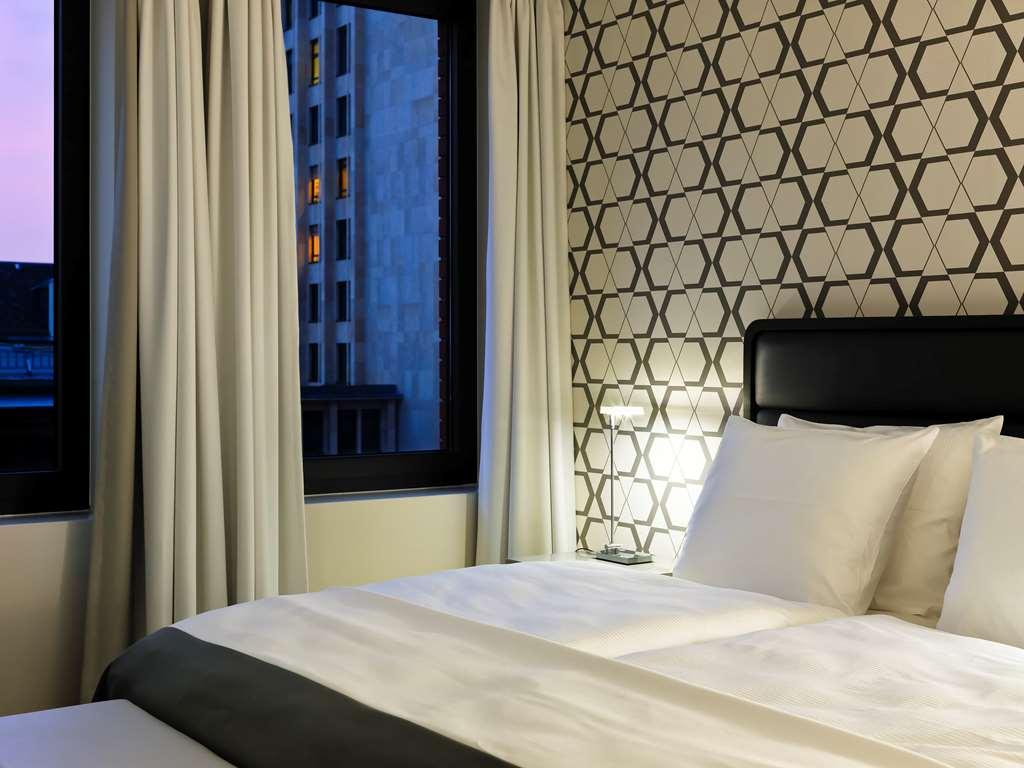 H10 Berlin Ku'Damm Hotel Room photo