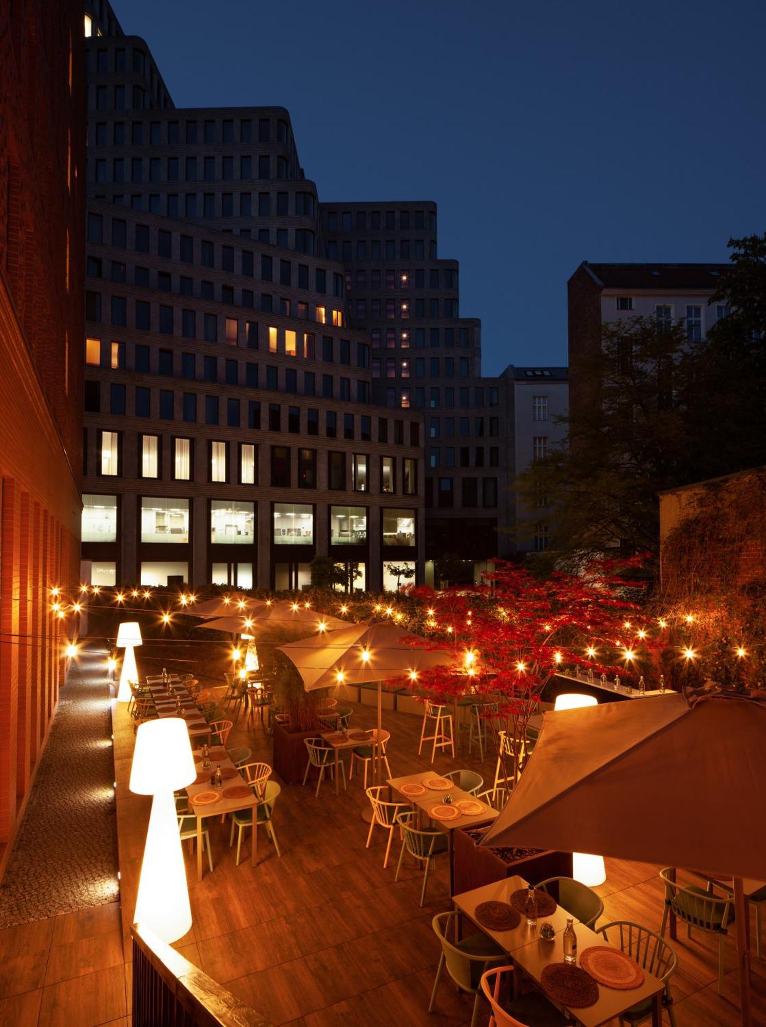 H10 Berlin Ku'Damm Hotel Exterior photo
